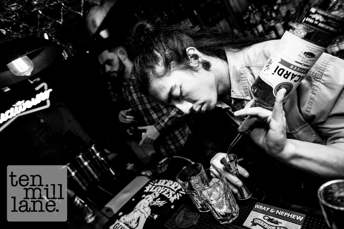 Do what moves you // feel the music, drink the drinks and just enjoy // hello weekend at Ten Mill Lane // 8-10PM 2FOR1 cocktails and then stay for the #6amChallenge // #tenmilllane #bacardi