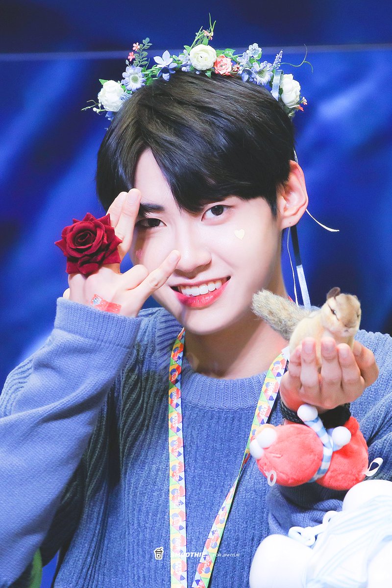 Smoothie_68's tweet photo. 191109 I Like That 팬싸인회

✌💕🐿

#이진혁 #LEEJINHYUK #SOL #I_Like_That #진혁 #세계를_스무디처럼_만드는_지녁이 https://t.co/o8b2oJFoVO