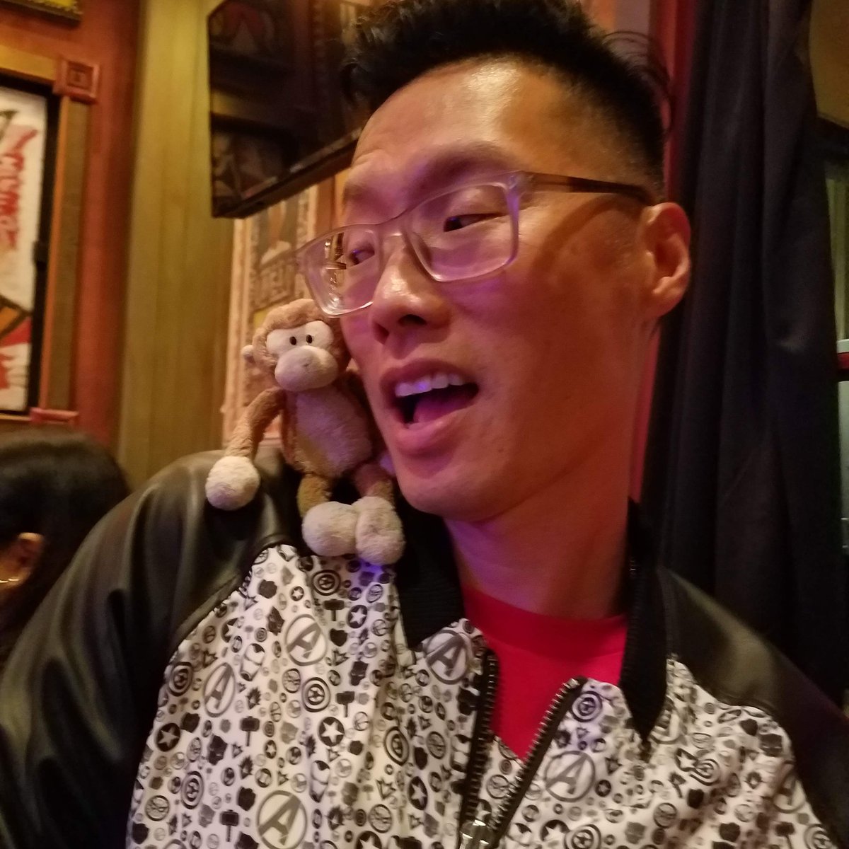 TravelingMocha's tweet photo. Happy birthday to @Crazy4ComicCon! (Photo of me and Tony from a previous #GameOfBloggers party at #SDCC). https://t.co/tZlD6F5MBy