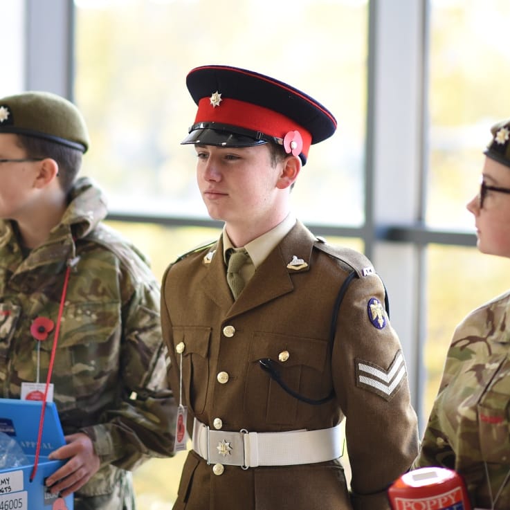 Bishop's Stortford cadets out selling poppies today on behalf of the Poppy Appeal.
@armycadetsuk <a href="/BedsHertsACF/">Beds&HertsACF</a>