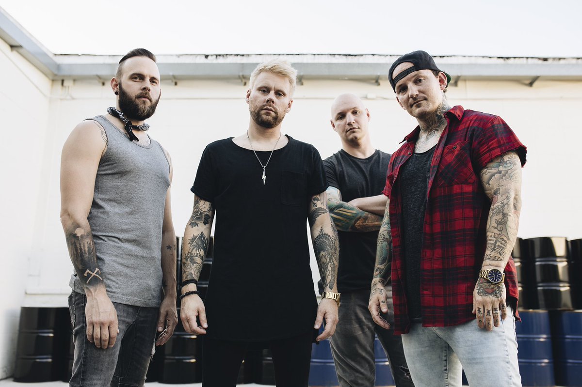 How many have checked out the new @throwthefightMN single “My Disaster?”  Click the link to check it out and thanks so much for the continued support🙏🏻 throwthefight.ffm.to/my-disaster