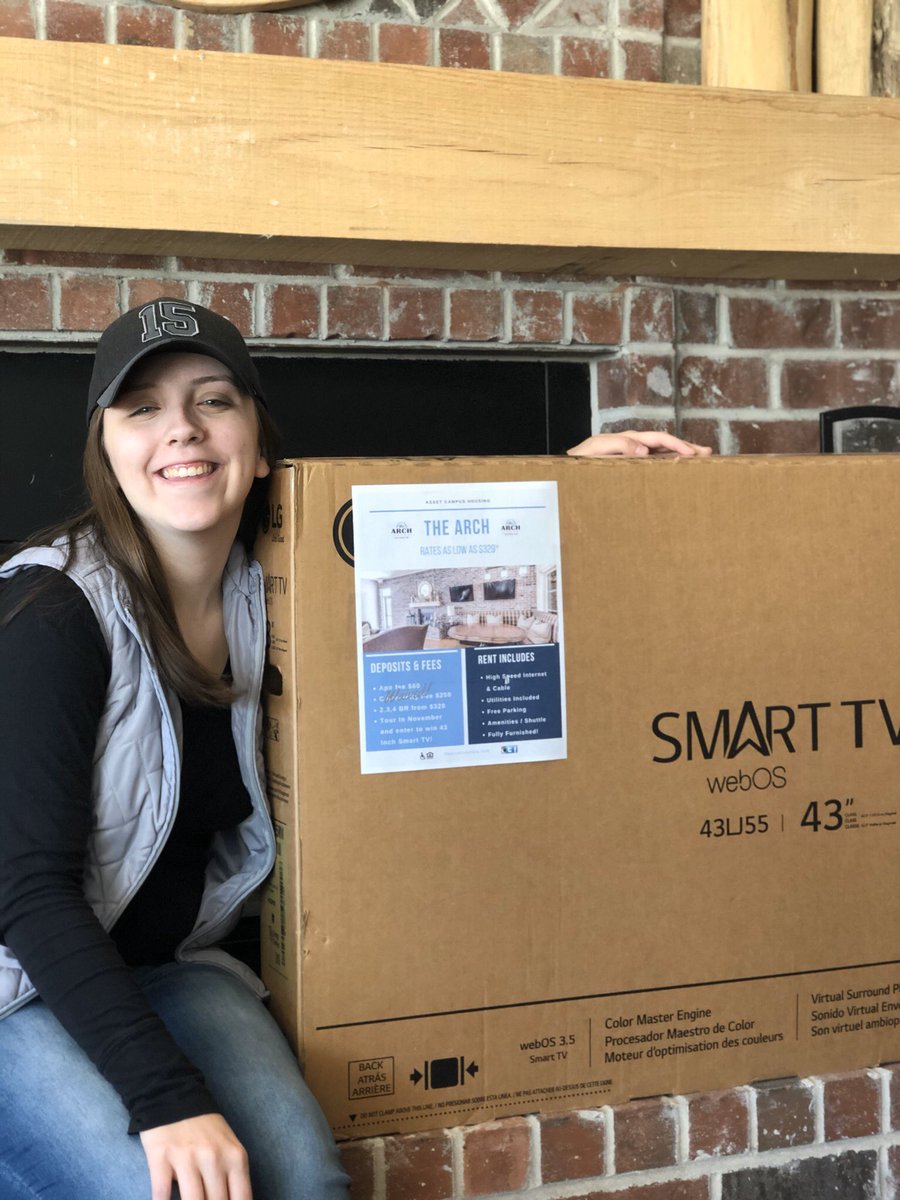 TheArchColumbia's tweet photo. Want a chance to win this 43-inch Smart TV?! All you need to do is take a tour with us! Give us a call at (573) 256-1128 for more details :) https://t.co/MES4DK9pIM