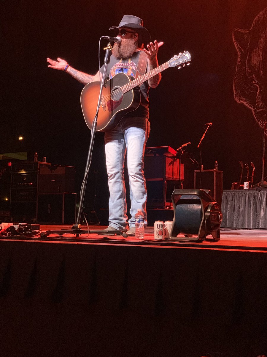 Hag,Cash,Waylon,Jones and so many Country greats are smiling knowing that <a href="/CodyJinksMusic/">Cody Jinks</a> is keeping real country music alive. #outlawcountry #popcountrysucks #texasreddirt