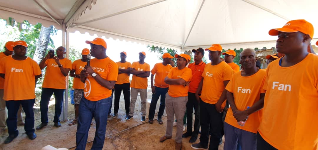 Message sur nos orientations stratégiques et remerciements de <a href="/BrelotteBa/">Brelotte Ba</a> aux équipes engagées et motivées de directions régionales réunies à Ségou. Merci aux partenaires sociaux. <a href="/idiall2012/">idy</a> <a href="/BrelotteBa/">Brelotte Ba</a> <a href="/IssaSOGOBA/">Issa SOGOBA</a> <a href="/Orange_Mali/">Orange Mali</a> <a href="/Mahamoudou_tour/">Touré</a>
#orangeentreprisedigitaleethumaine