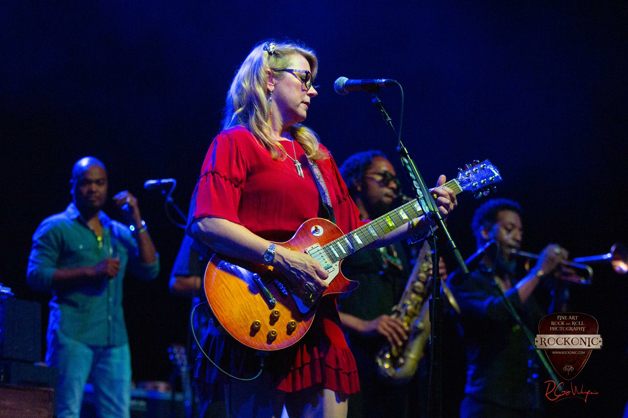 To wish the one-and-only Susan Tedeschi of a HAPPY BIRTHDAY! 