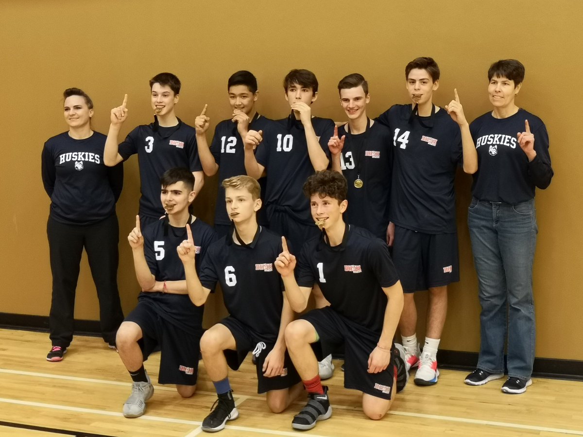 Congrats to @bhjh_huskies boys volleyball team on their come-from-behind gold medal win at the @dartmouth_high Spartans tournament! 🏐