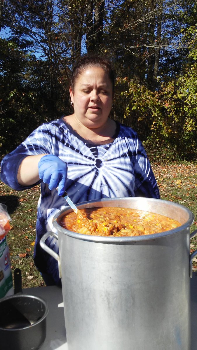 kbouk0011's tweet photo. What a fun Wednesday with students, staff, and community friends! Reading in a RV...📚 AND eating Brunswick stew, hot dogs, and s'mores...😋
"Don't you want to be a Duke?"
#ccesdukes #iamcucps https://t.co/rt1jnpv9dN
