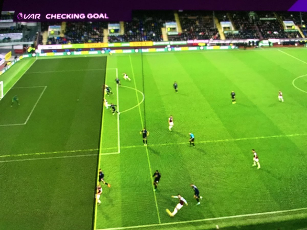 Ahhhhhh I get it now....VAR starts AFTER the ball has left a player’s foot!!!! What an absolute shambles! <a href="/premierleague/">Premier League</a> you are an utter disgrace. Your system is corrupt. Serious questions now need to be asked of those operating the system. Not fit and proper! #twitterclarets