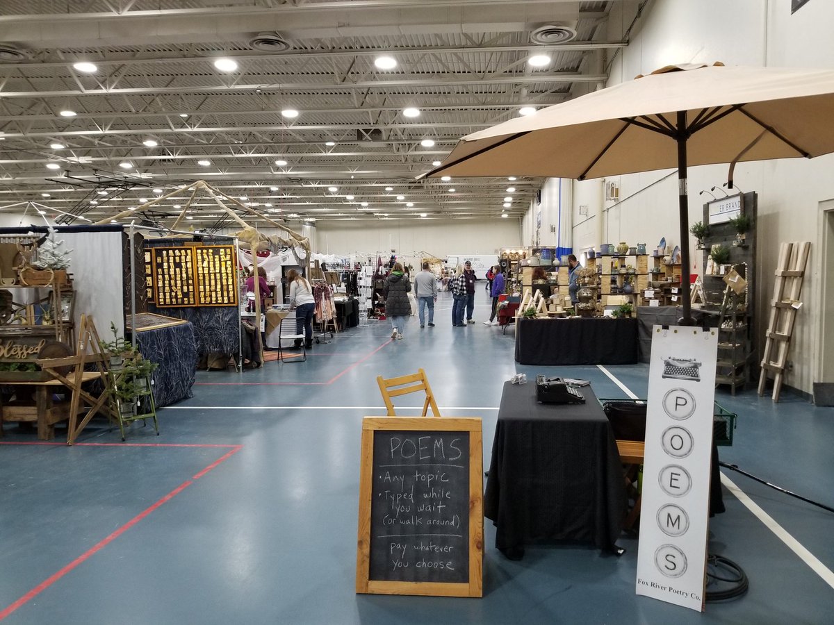 Re:Craft and Relic show in Franklin, WI  today and tomorrow.  #typewriterpoetry