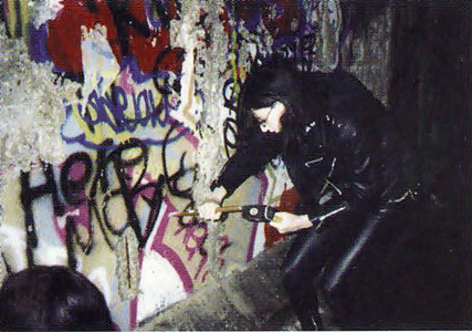 77MASH's tweet image. The #Ramones at #BerlinWall, 1989.