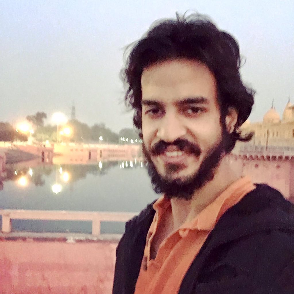 aditChandna's tweet photo. Last December, backpacking across eastern UP-Bihar. Started off with #Ayodhya - A beautiful &amp; small temple town. Hopefully it becomes much more beautiful now, now that there is a peaceful &amp; constitutional closure #AyodhaVerdict #AyodhyaJudgment #RamMandir https://t.co/skcUybdQyw