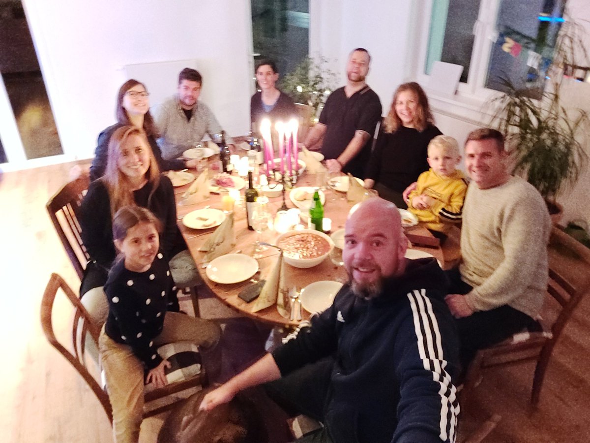 smdberlin's tweet photo. Wir sollen euch von der heutigen Crew lieb grüßen #looking4windofchange #ccbsmdb https://t.co/5qzt6ctLBk
