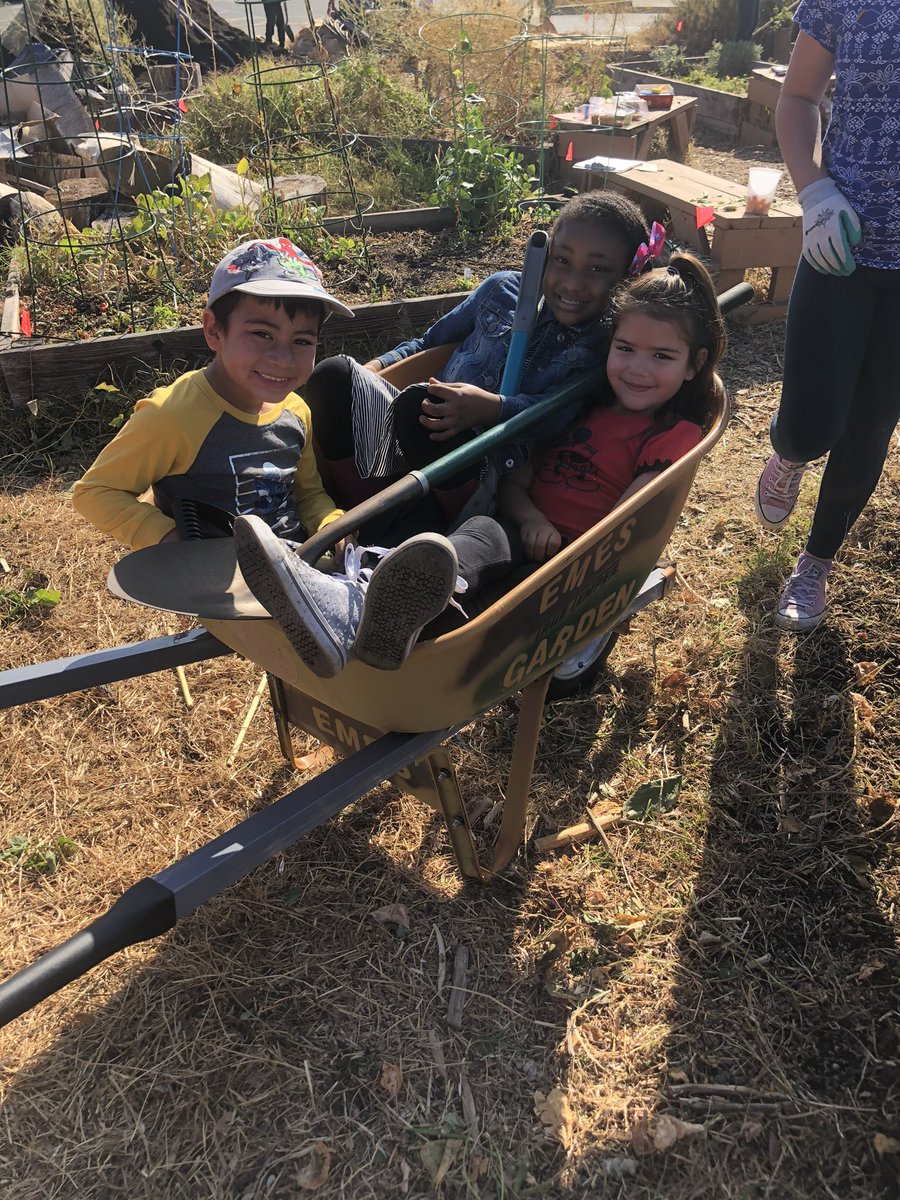 Thank you to all our families who helped make Garden Work Day a huge success!! It was truly a day where we showed what living #thebulldogway means! 🐾