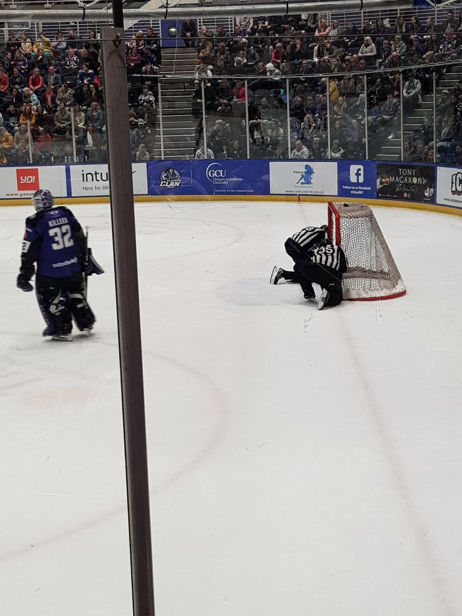 johnsimpson22's tweet photo. Goals off 3 times within a minute...... and @AdamMorrison91  is at the OTHER end of the ice!!
It is the pegs NOT the players!!
@FifeFlyers @ClanIHC https://t.co/V6jSSTTs4r