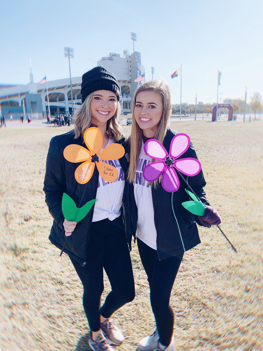 Beta Xi loved dedicating our morning to people effected by Alzheimer’s!💜 #endalz