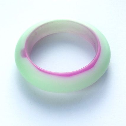 popupmakerstore's tweet photo. Stunning Resin Jewellery by Lewes Maker Kathie Murphy #BrighonMakerStore @ArtspacePhoenix next weekend 15-17 November #brighton https://t.co/ZkNWJ3EhIL