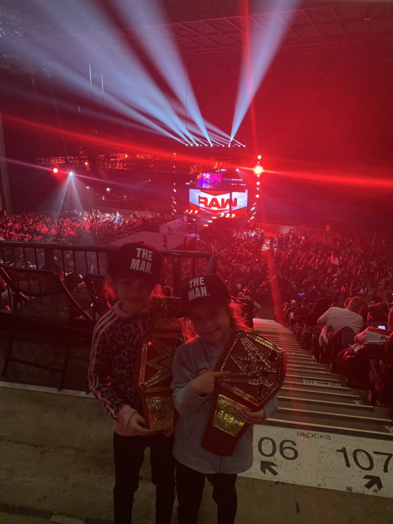 MikeEaster91's tweet photo. #wweleeds so happy they got to see #Theman #Beckylynch. Block 217 Row B seat 2 https://t.co/HVOfT7ytbg