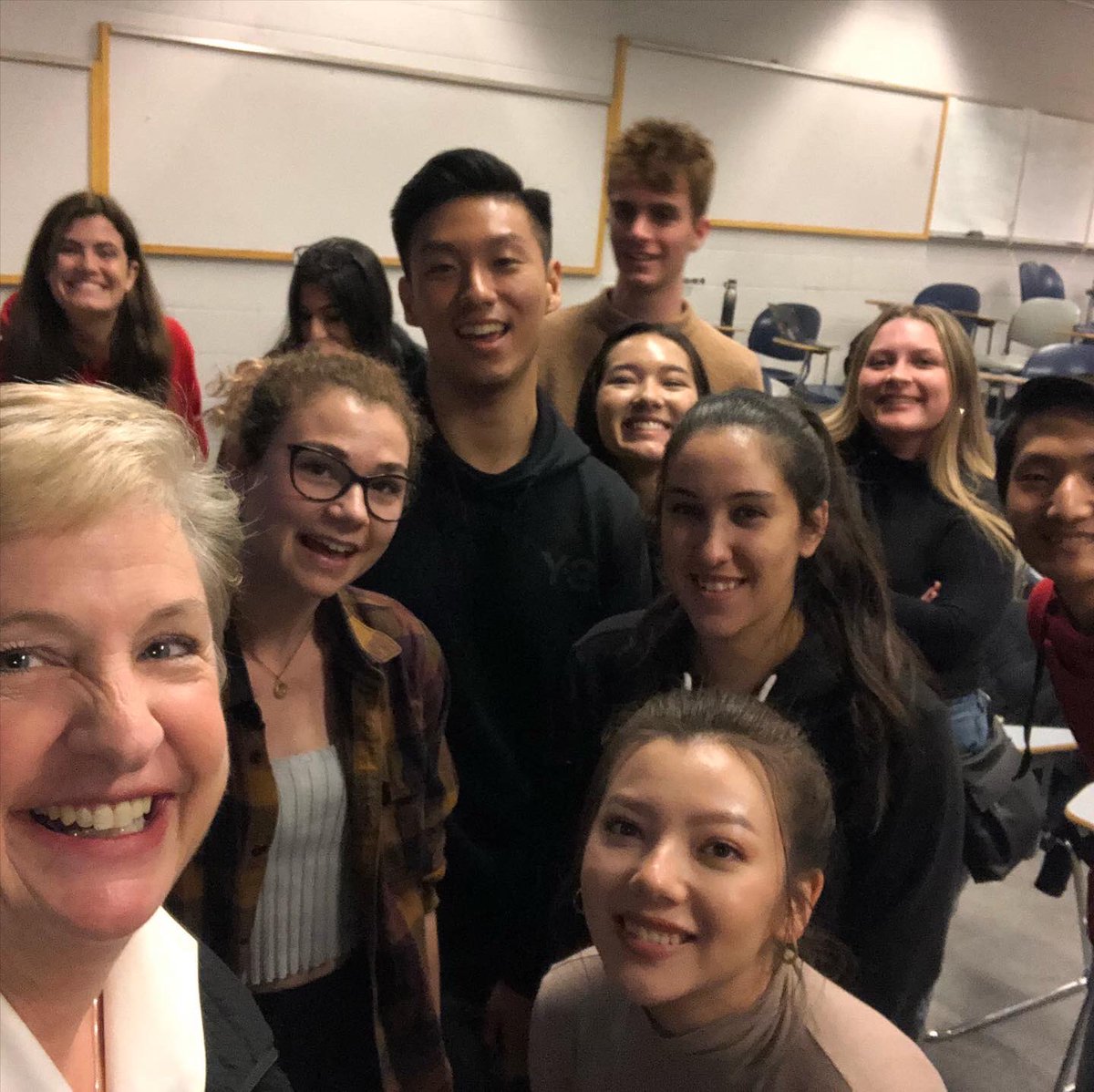 Jacquecoe's tweet image. Spoke to UW PRSSA students this week on networking. Hey colleagues—most are looking for PR internships  so if you have opportunities, contact the UW School of Comm!