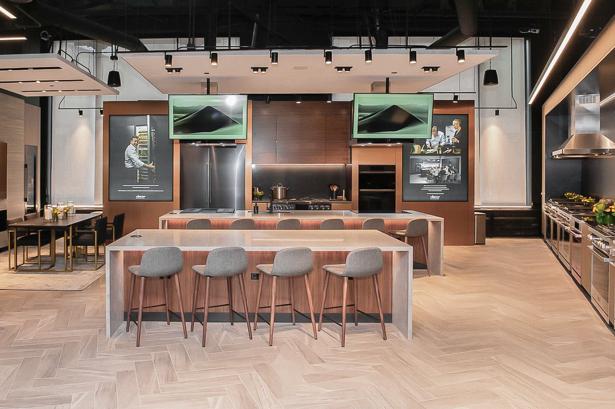 Pleased to announce that Dacor's Chicago Kitchen Theater was recognized by the House Builders Association of Chicago as the Appliance Showoom of the year. Thank you HBAGC for the recognition! 
#HBAChicago #DacorKitchenTheater #Dacor #Showroom