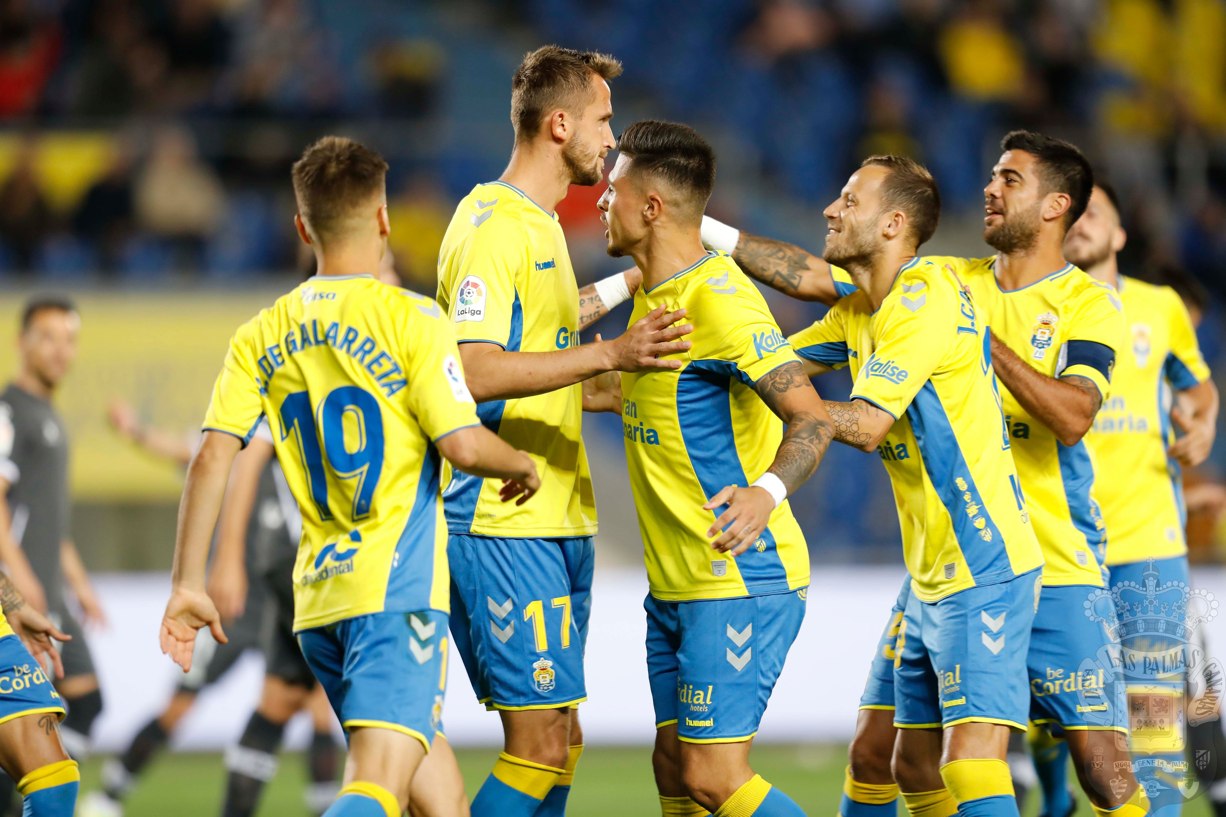 Los jugadores de Las Palmas celebrando el gol. Fuente: @UDLP_Oficial