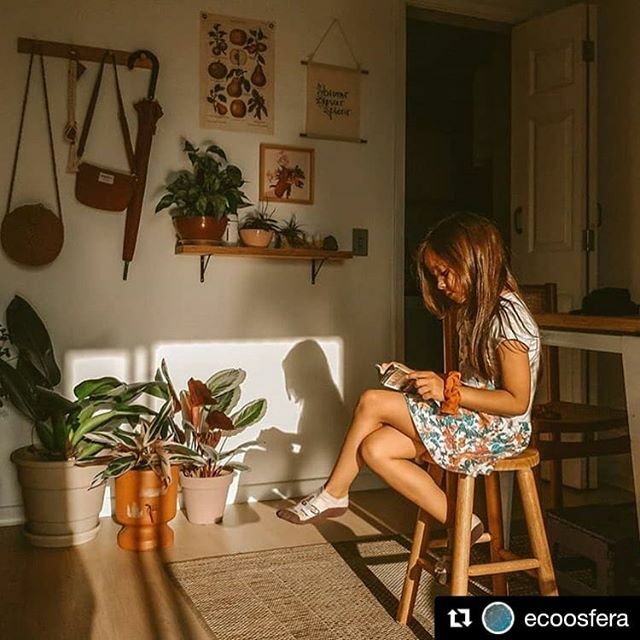 TipsAgroeco's tweet photo. Bella foto de @ecoosfera 
#Repost ・・・
Si más niños crecieran rodeados de plantas y libros, tal vez este mundo sería más sano...
.
📸 @salateando .
.
.
#inspiracion #booklover #libros #naturaleza #plantas #ecoosfera https://t.co/WX5OREdQIM https://t.co/6n1nslbpsl
