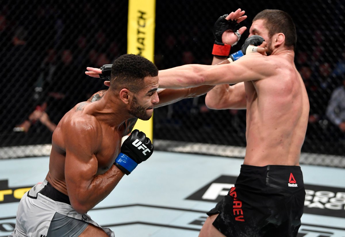 #UFCMoscow Official Result: @DanHotChocolate def Zelim Imadaev by KO at 4:54 in Round 2.
Live Results: https://ufc.com/news/ufc-moscow-fight-results-zabit-magomedsharipov-calvin-kattar …