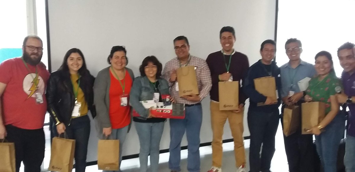 toninomassav's tweet image. #EdTechPeru..... Gracias por los premios....