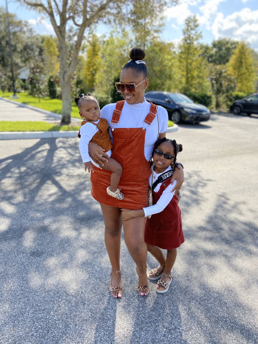 keepswervinnn_'s tweet photo. I love being a mom . Especially wen I can dress alike with them 🍁🍂❤️ https://t.co/2T8Q1veqPC