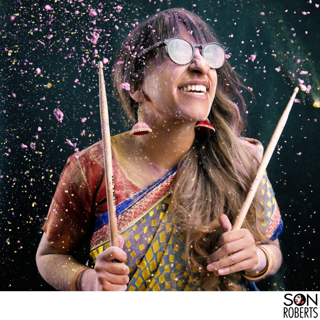Day #20 of the 30 days of #ThreesACharm features Sarah Thawer, one of the most unconventional persona’s you’ll see behind a drum kit. She’s one of the hardest hitters I’ve seen, and her rhythm is 👌

Credits: Down on Vaughan Road, Cold Black Chair, The Facts, and See Me Livin’