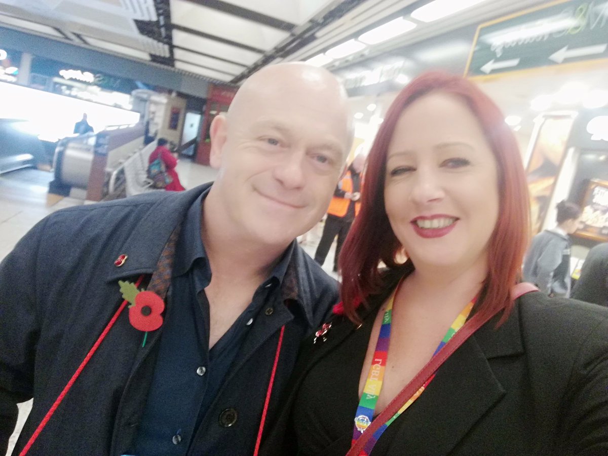 Was great to meet <a href="/RossKemp/">Ross Kemp</a> whilst I was doing my bit for London Poppy day.