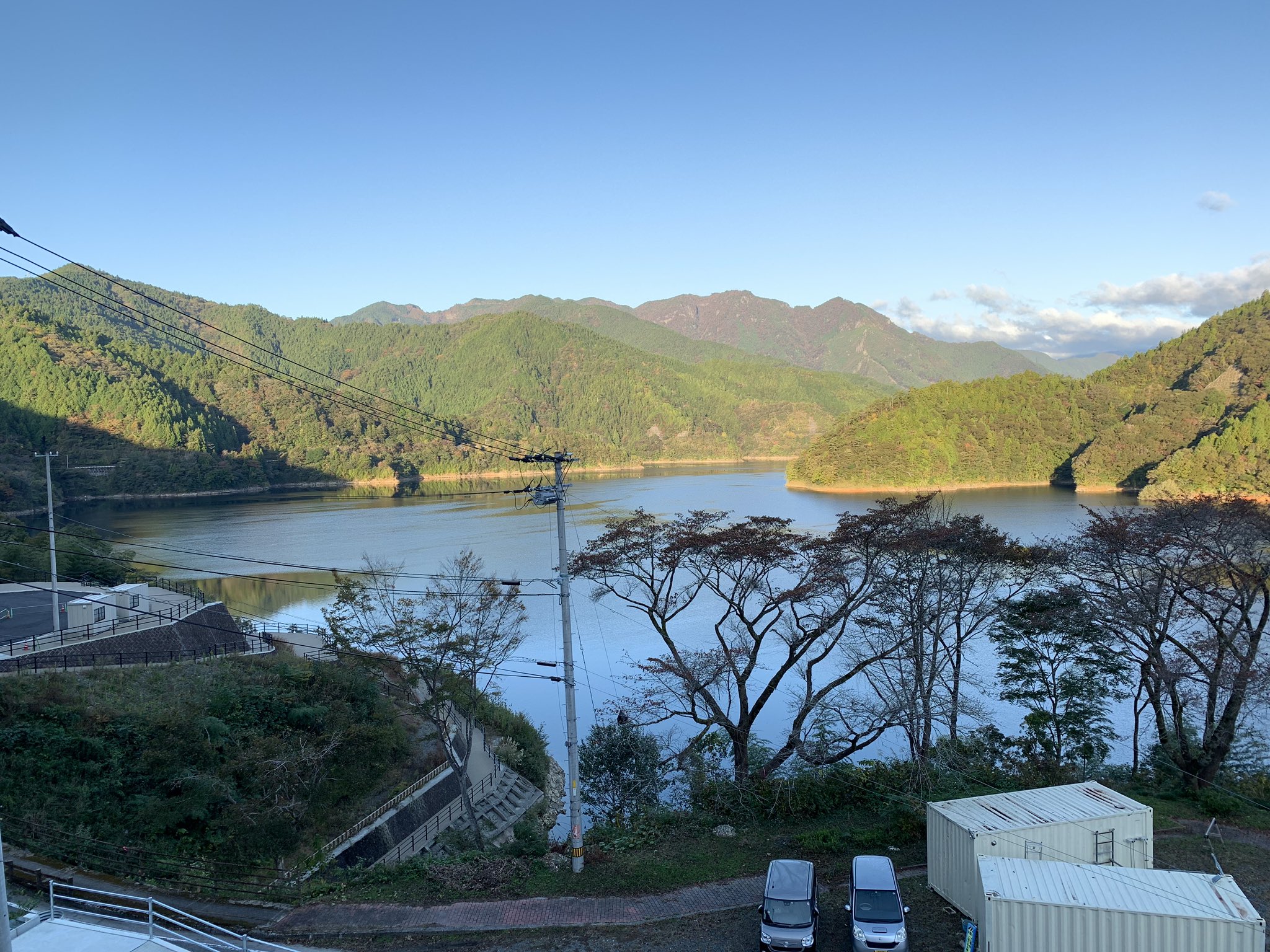 辺境の地の旅人 Onmyoza 皆様おはようございます 本日は高知県土佐町で開催されます 第35回さめうらの郷湖畔マラソン大会 に出場して参ります 早明浦ダムの湖畔をグルリと周る なかなか景色良さそうなコースになっていて楽しみですよ 行って来ます