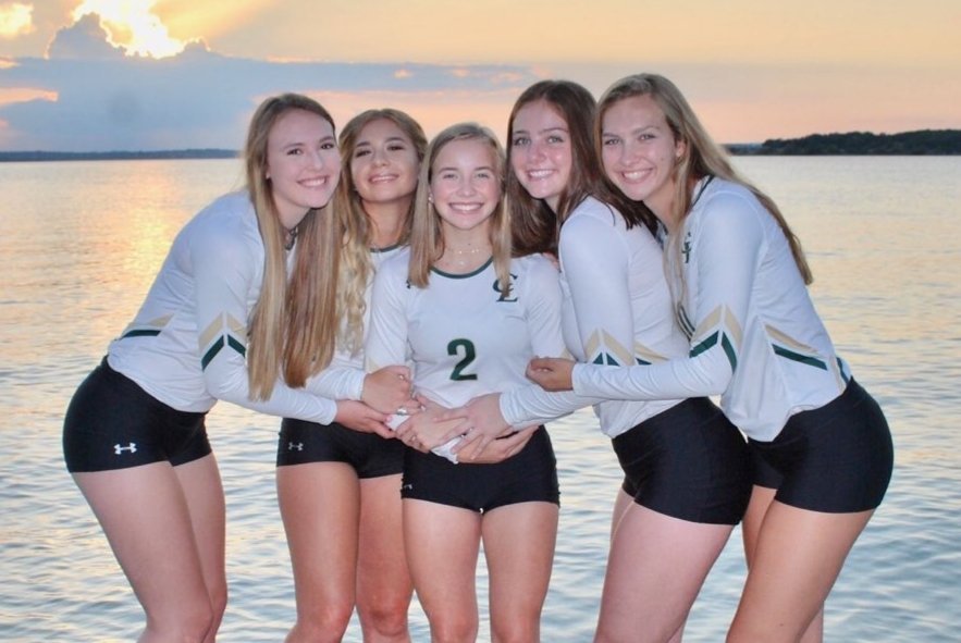 CLHawkVB's tweet photo. Canyon Lake with the BIG WIN tonight! 3 team sweep 🧹 over the Bulldogs! What a great way to end the regular and district season! Now its playoff time! Beautiful Parent &amp; Senior Night as well! Thank you Seniors! #hawkpride #pointhawks #unitedwemoveforward https://t.co/8i22CGXbyh