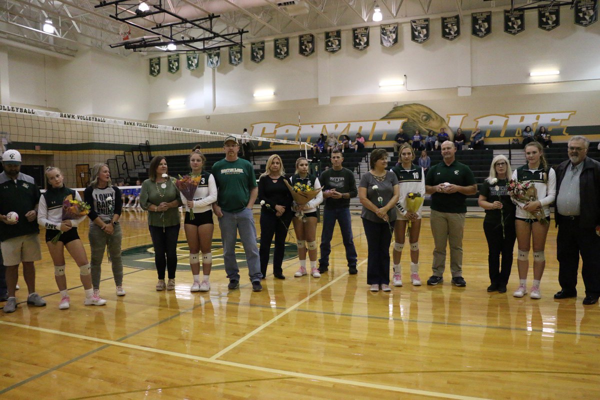 CLHawkVB's tweet photo. Canyon Lake with the BIG WIN tonight! 3 team sweep 🧹 over the Bulldogs! What a great way to end the regular and district season! Now its playoff time! Beautiful Parent &amp; Senior Night as well! Thank you Seniors! #hawkpride #pointhawks #unitedwemoveforward https://t.co/8i22CGXbyh