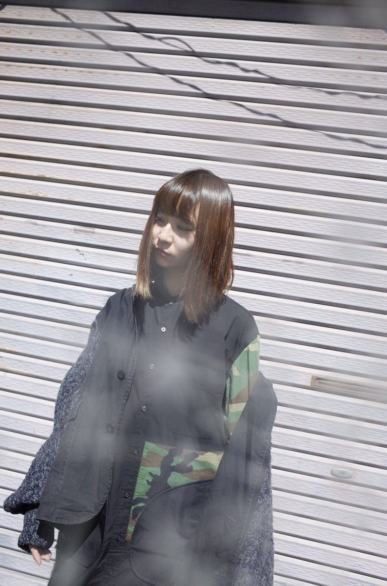 「ゼロゼロマルマル（00〇〇）」の44thコレクション。テーマは「侵食」。
fashionsnap.com/collection/00m…