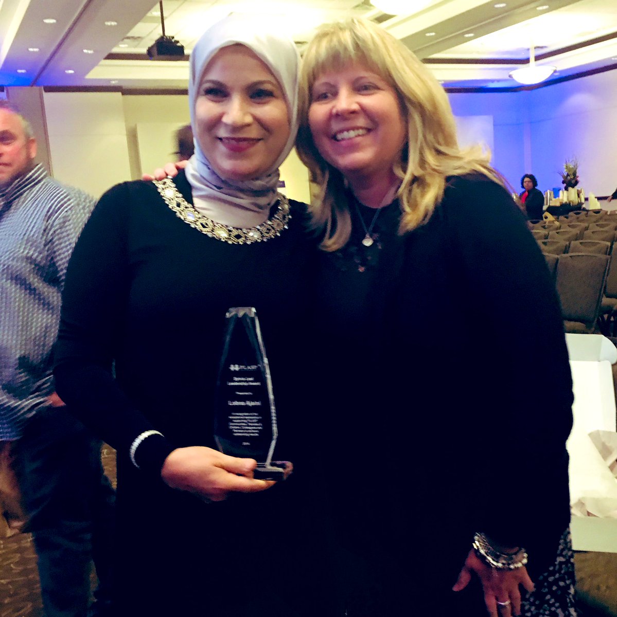 lobnafrench's tweet photo. Thank you so much to Mrs. Freemantle our amazing principal for supporting me!! Thank you very much to @PlowmansPS2016 teachers & staff for your awesome partnership @PeelSchools @PLASP_CCS #plaspapm https://t.co/wnhxi48KSG