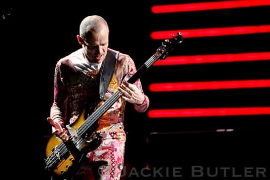 ChiliPeppersArg's tweet photo. #EfeméridesRHCP #IntergalacticTour | El 28 de octubre de 2006, Red Hot Chili Peppers se presentó en el Voodoo Music Experience Festival celebrado en Nueva Orleans.
Durante esta presentación, se tocó un fragmento de Apache Rose Peacock, la cual nunca fue tocada completa. https://t.co/Tnduv8CNdo