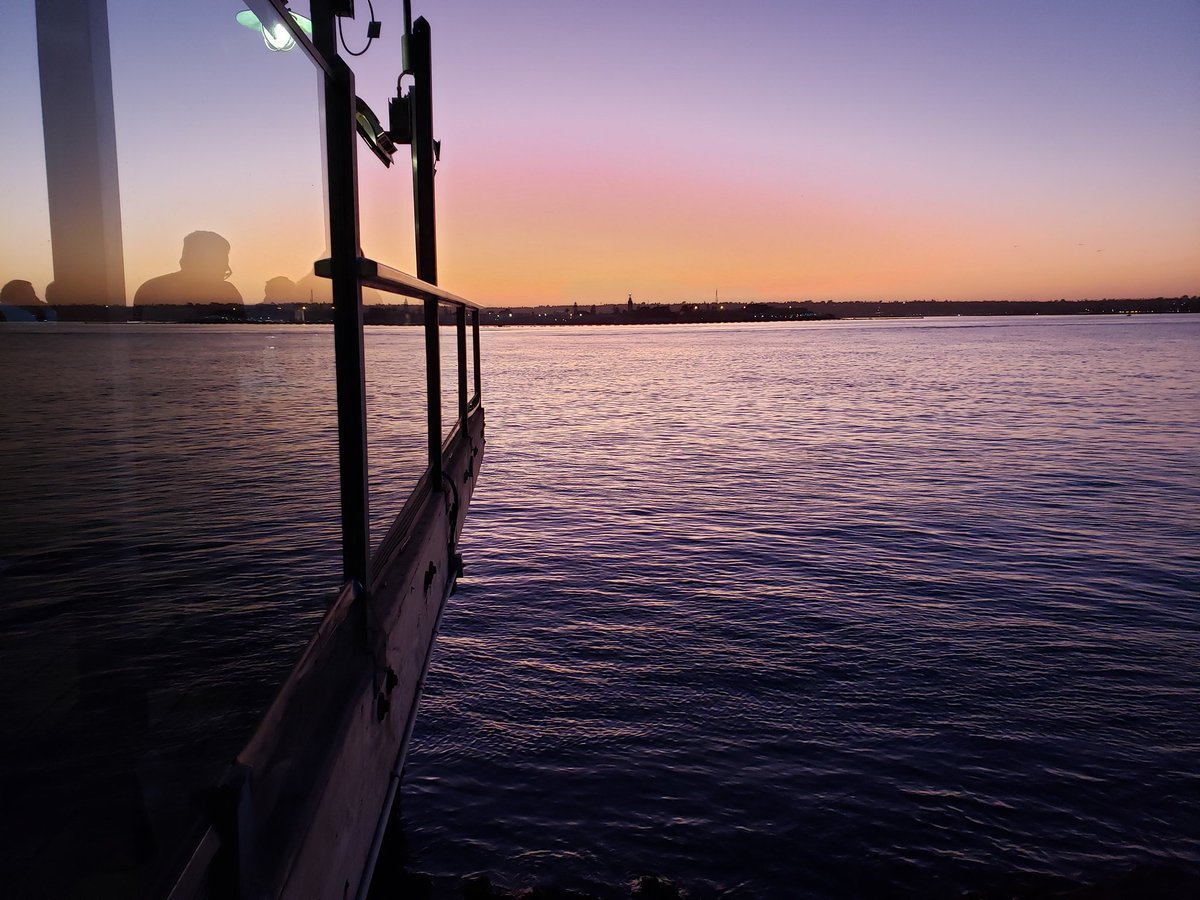WhitneyNeilson's tweet photo. I mean... I might never come home. #NPStoryConf #SanDiego https://t.co/E0gWlT7ovT
