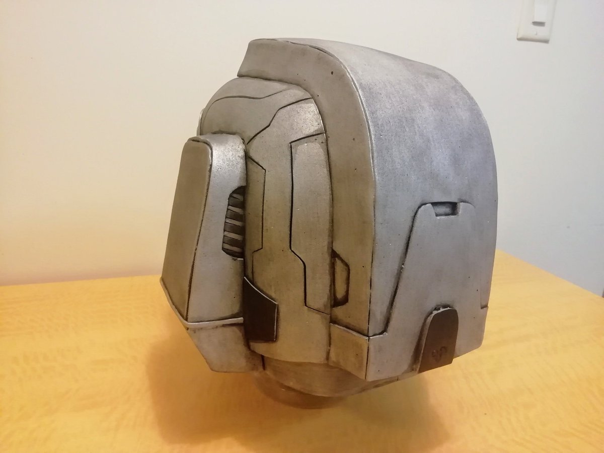 Joseph38456086's tweet photo. Doomguy helmet finished doot doot
100% foam

#doom #doometernal #doomcosplay
#doomguy #doomslayer #cosplay #helmet #spacemarines #evafoam #foamsmith #cosplayhelmet #craft #halloweencostume https://t.co/cQUj7OiNY1