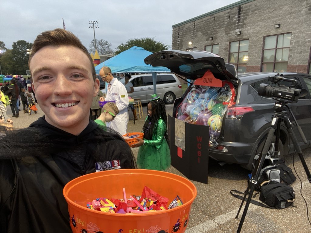 weathertrevor's tweet photo. Come trunk-or-treat with @WCBINEWS at the Starkville Sportsplex! We’re here until 7:30! https://t.co/nL8v1X35OK