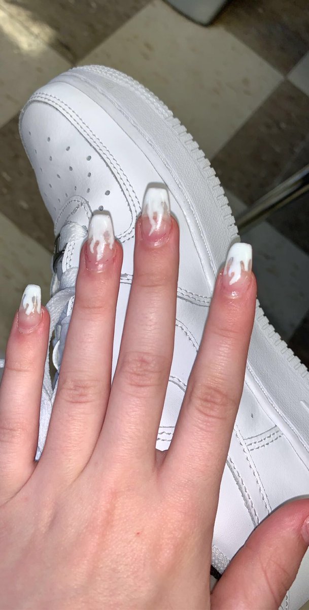WorshipLexi's tweet photo. I usually do my own nails if I’m honest because I’m just that perfect, I wouldn’t mind having a mani paid for every once and awhile though. 💅🏻 https://t.co/crnjqDKFER