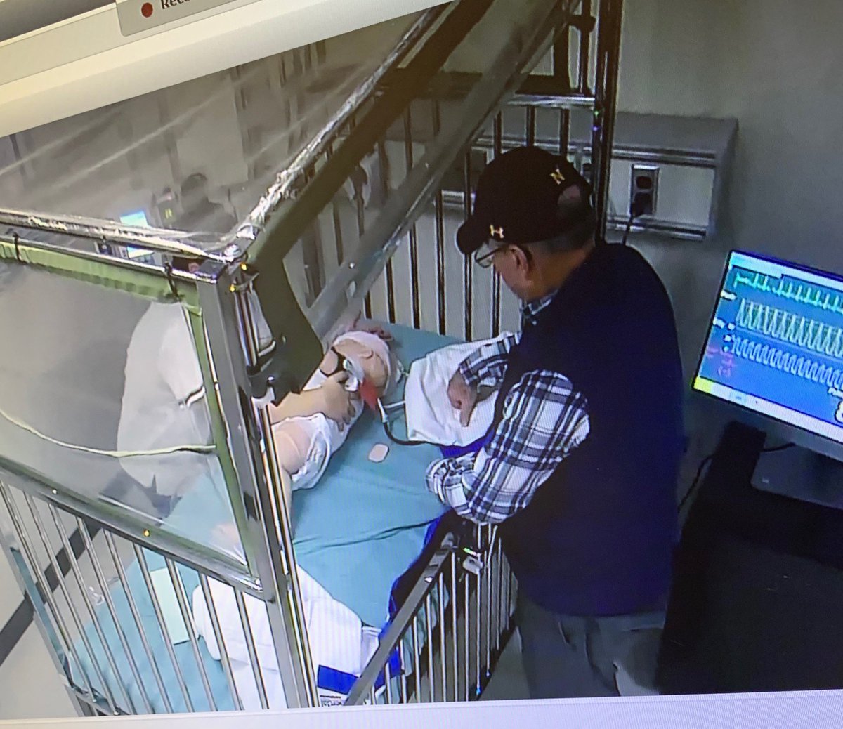 Prof_Bowers's tweet photo. Pediatric simulation!!! ⁦@TUNursing⁩, #TUproud, #NursesWhoTweet https://t.co/Hk5pV8mxnT