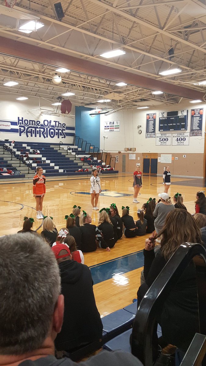 Mackenzie Kemer makes it to the final round of the hurdler jump competition!