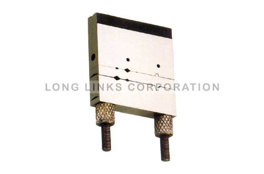 LongLinks's tweet photo. Miter cutting jig made from hardened steel. 

Follow this link for more detail https://t.co/03cOn2vUuG

#mitercuttingjig #miter #jig #jewelrycuttingjig #jewellery #tools #jewelrytools #supplier #manufacture #handtools #handmadetools #craftmantools #crafttools #jewelry https://t.co/pMmPDbJYUH