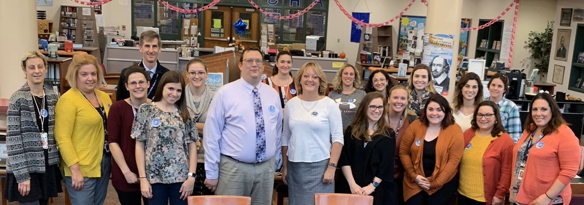 Today #AFTCT prez @Hochadel_Jan joined #AnsoniaTeachers #union prez @hough_mat to welcome new @AnsoniaSchools #PublicEd professionals w/free  books from @FirstBookMarket, thanks to grant funds from @AFTunion, @FirstBook & @DalioEducation. #PublicSchoolProud @AFTTEACH @AFTMembBen