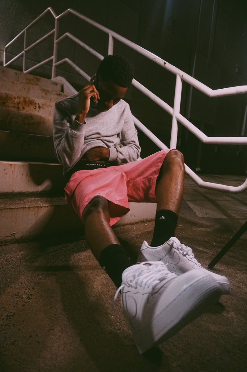 SupremeKati's tweet photo. Now I got bitches coming by the ton &amp; my bankroll a lil harder 🐺🖤 #Bandbanii #2WAY Supremekati https://t.co/yzSXfVgwSH