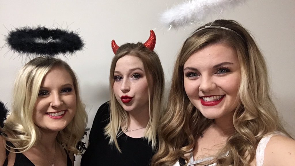 alexis_bee17's tweet photo. College Station with my girls this weekend❤️❤️ https://t.co/IJTyI5jml7