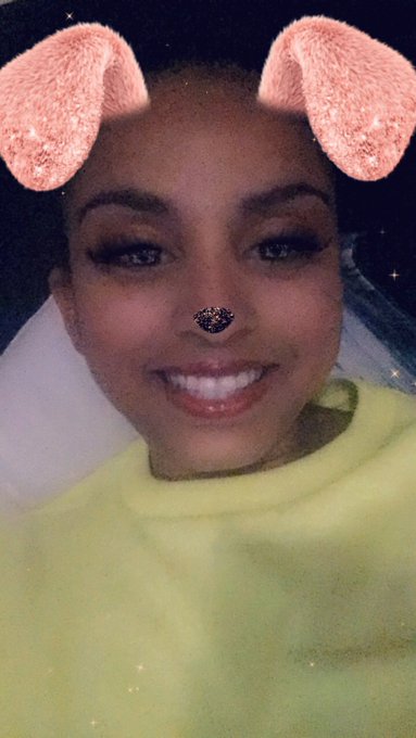 Haven&rsquo;t been on in a while... posting pics so you don&rsquo;t forget how sexy I am lol https://t.co/AWxI9u