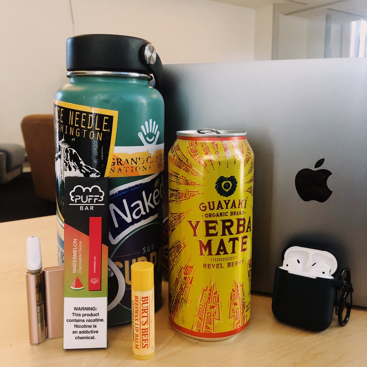 kristensramen's tweet photo. her’s vs he’s
#whatsinmybackpack https://t.co/WrPG1SLsbf