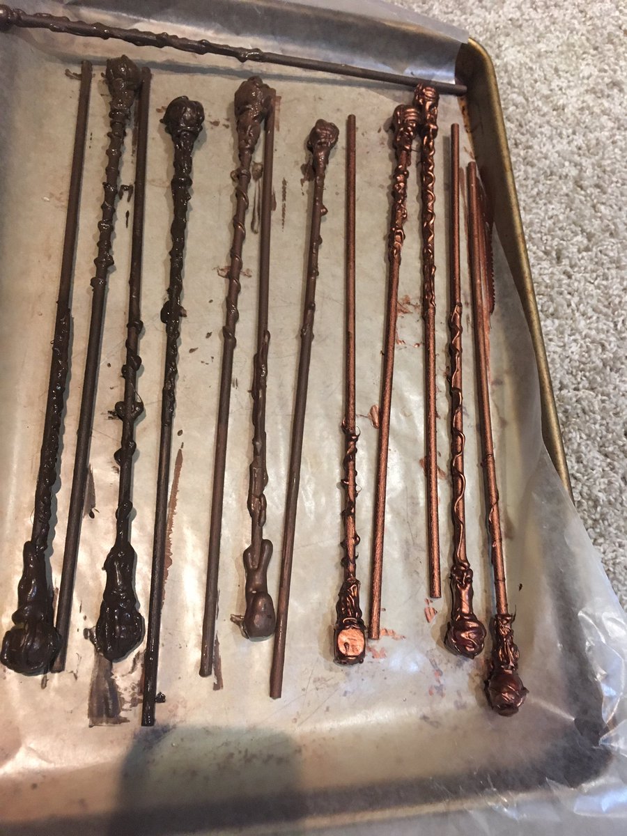 CDNSpacegal's tweet photo. Pretty proud of my Harry Potter wands and how they turned out, not bad for my first try at them . Kids are going to love using them when we do Halloween Harry Potter Science day on Thursday! I’m soooooo excited , and such a geek lol @LetsTalkScience @jk_rowling https://t.co/U8eP21GiRJ