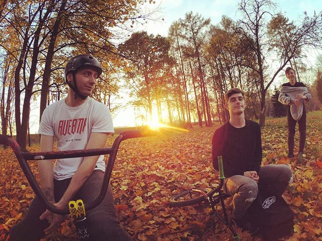 Grzanqa's tweet photo. #riders #bmx #tag #bike #pic #autumn https://t.co/yvIfdQ4IXR https://t.co/icFkTOyjIe